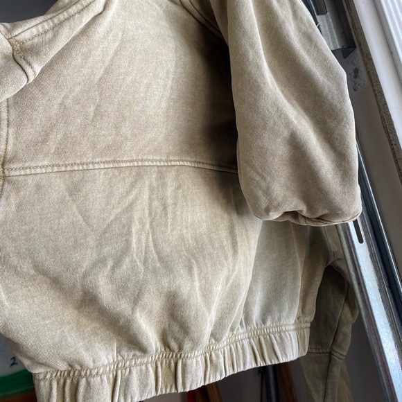 cropped URBAN OUTFITTERS JACKET :) - Picture 2 of 4